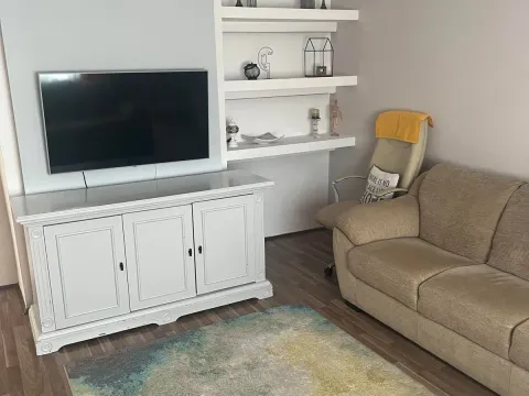 Rent, two bedroom apartment, 75m², Podgorica, Crna Gora - image 2