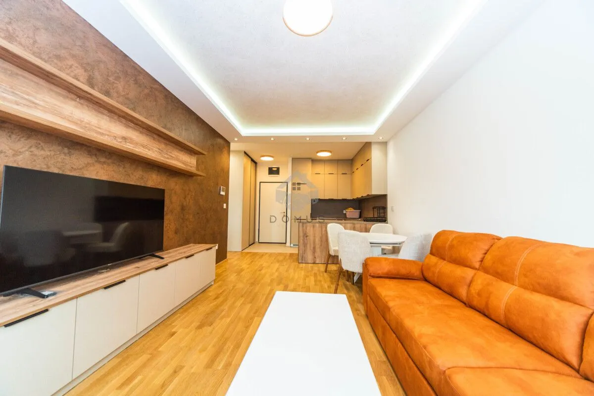 Izdavanje, jednosoban stan, 47m², Stari Aerodrom, Podgorica