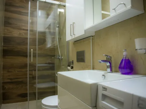 Rent, two bedroom apartment, 81m², Dobrota, Kotor - image 3