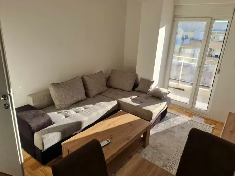 Rent, one bedroom apartment, 45m², Tuški Put, Podgorica - image 2
