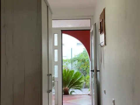 Rent, two bedroom apartment, 120m², Polje, Bar - image 4