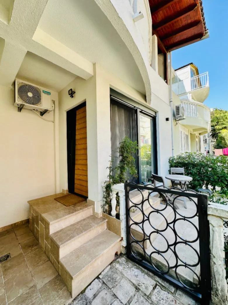 Rent, one bedroom apartment, 35m², Golubovina, Budva
