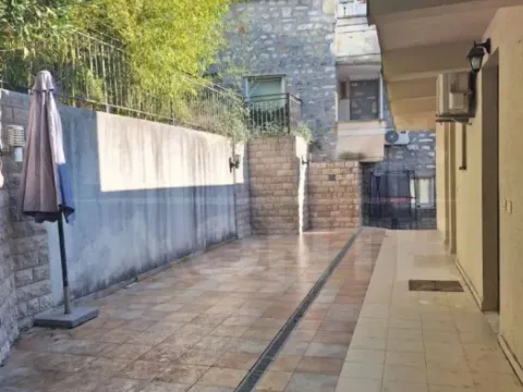Rent, one bedroom apartment, 40m², Tivat, Crna Gora - image 2