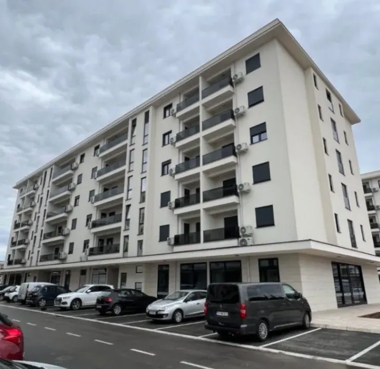 Izdavanje, jednosoban stan, 45m², New City, Podgorica