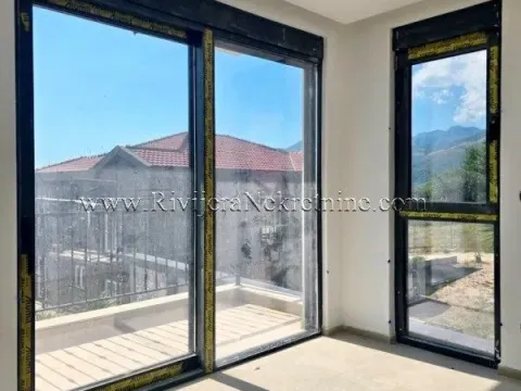 Sale, two bedroom apartment, 61m², Tivat, Crna Gora - image 3