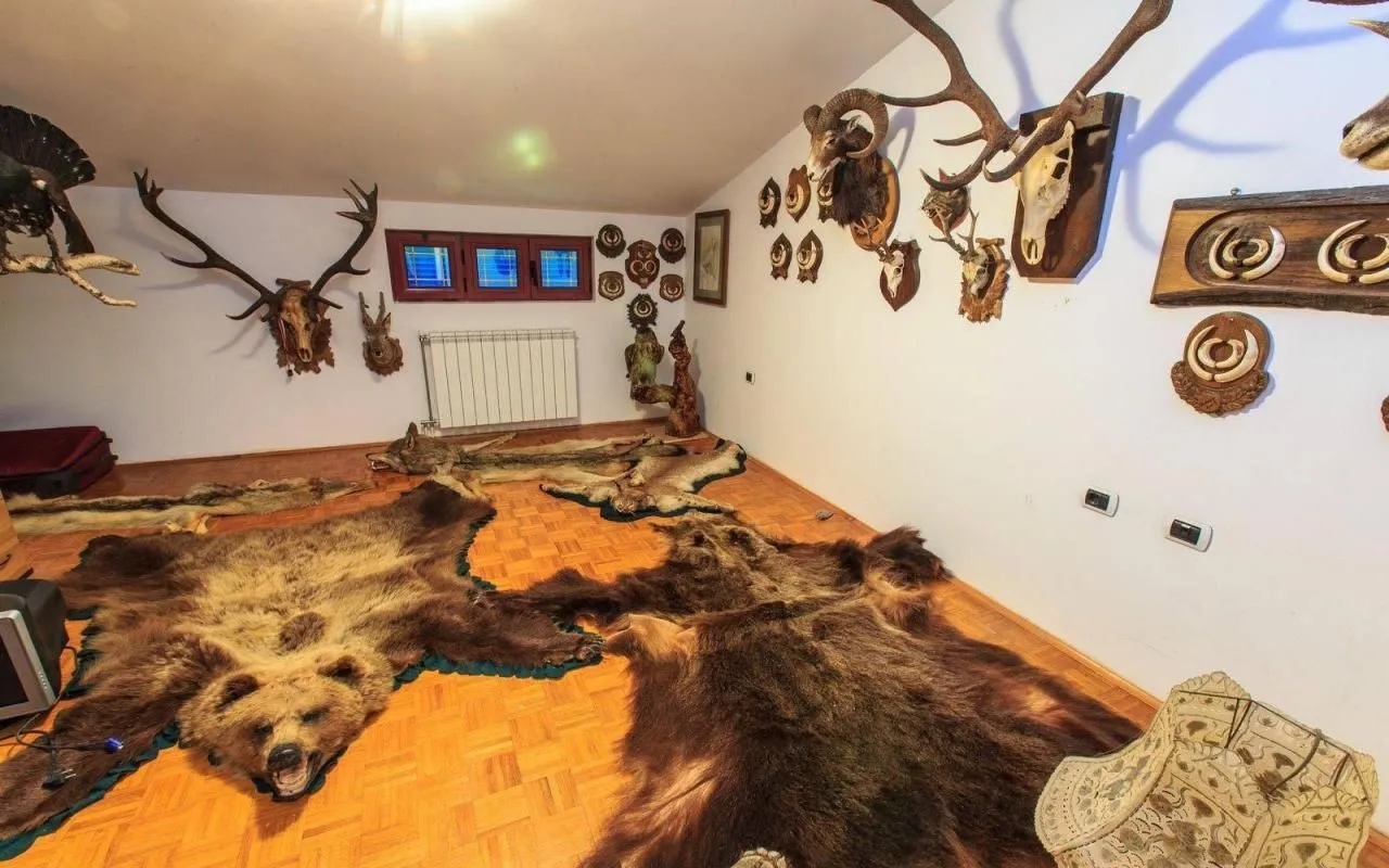 Prodaja, kuća, 400m², Šušanj, Bar