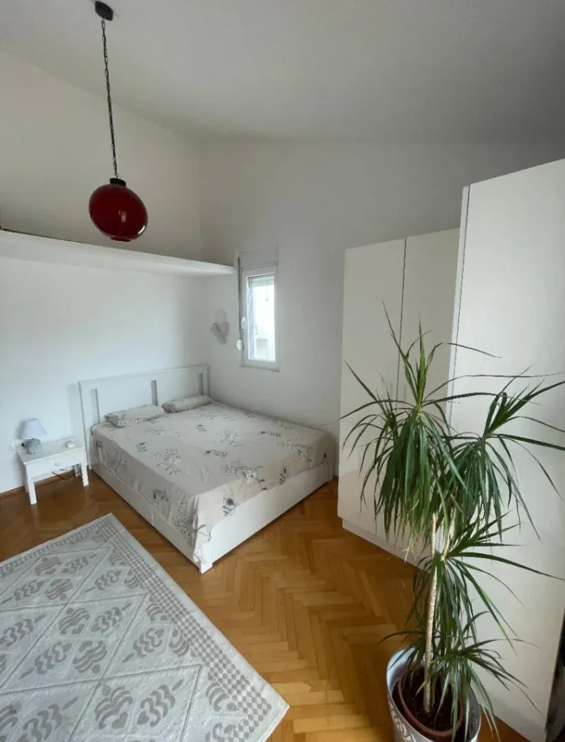 Izdavanje, jednosoban stan, 35m², Igalo-Petlja, Herceg Novi