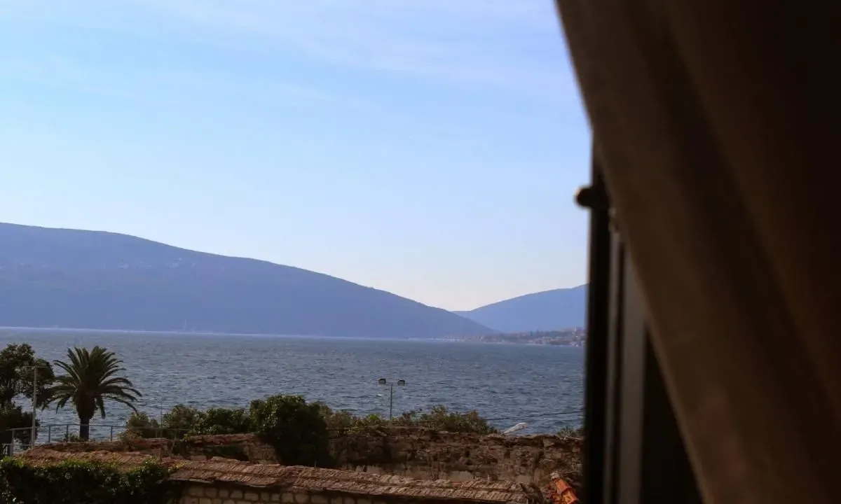 Prodaja, jednosoban stan, 50m², Tivat, Crna Gora