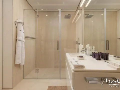 Prodaja, četvorosoban stan, 287m², Budva, Crna Gora - image 18