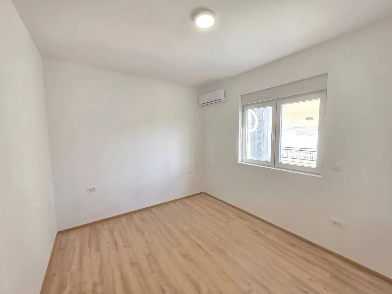 Prodaja, dvosoban stan, 64m², Dubovica, Budva