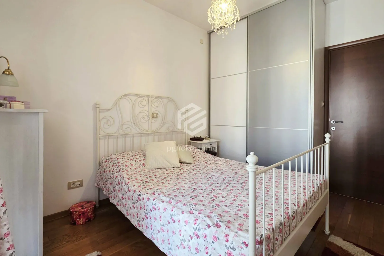 Prodaja, dvosoban stan, 62m², Krivi Most, Podgorica