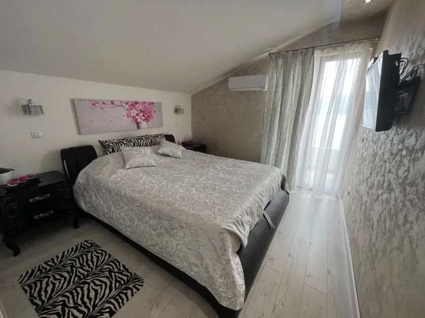 Prodaja, kuća, 205m², Baošići, Herceg Novi