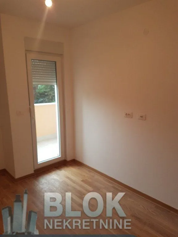 Izdavanje, jednosoban stan, 47m², City Kej, Podgorica