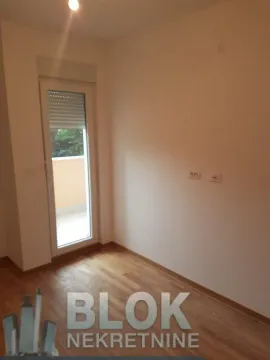 Izdavanje, jednosoban stan, 47m², City Kej, Podgorica - image 3