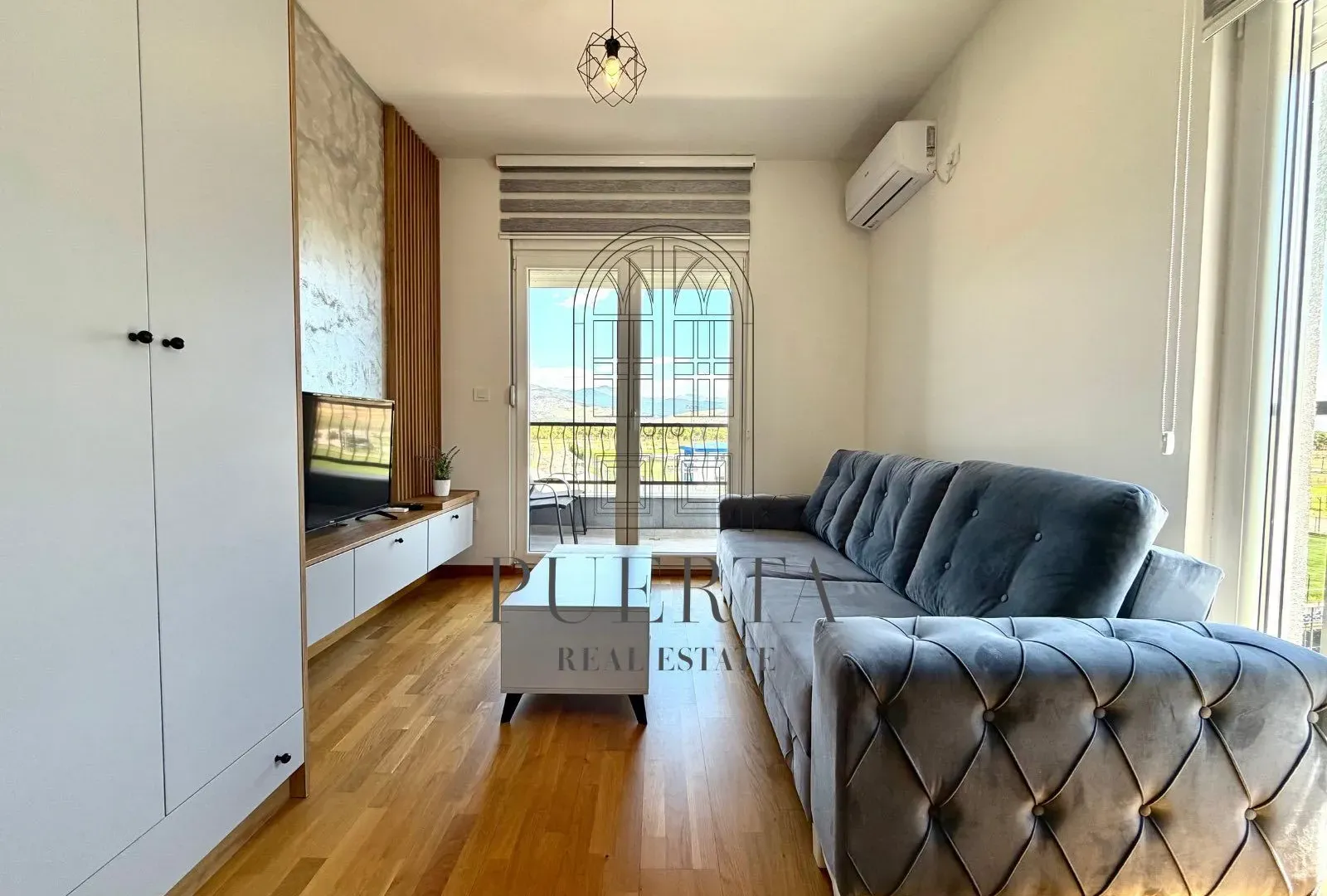 Rent, studio apartment, 27m², Stari Aerodrom, Podgorica