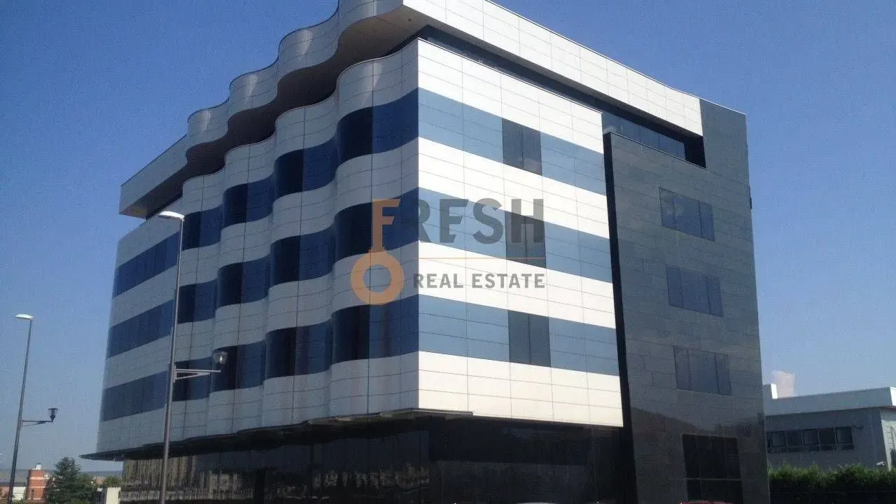 Sale, office space, 3500m², Stari Aerodrom, Podgorica