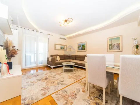 Sale, two bedroom apartment, 70m², Stari Aerodrom, Podgorica - image 3