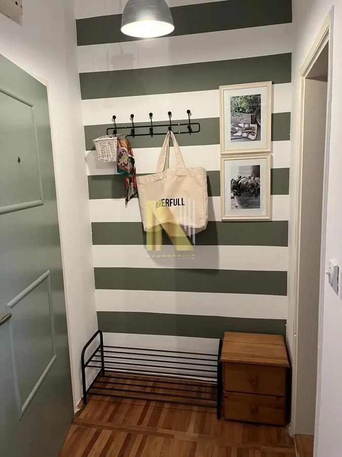 Prodaja, garsonjera, 25m², Bulevar Oslobodjenja, Novi Sad Sve Podlokacije