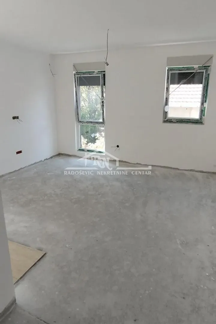Prodaja, trosoban stan, 73m², Batajnica, Beograd