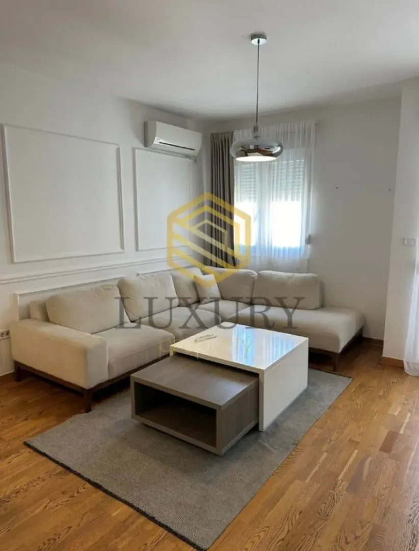 Izdavanje, jednosoban stan, 45m², City Kvart, Podgorica