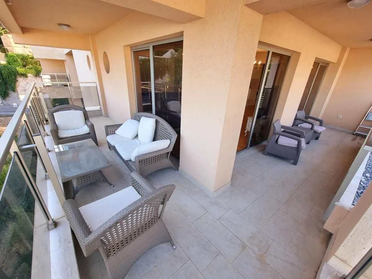 Rent, three bedroom apartment, 134m², Bečići, Budva