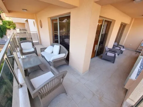 Rent, three bedroom apartment, 134m², Bečići, Budva - image 25