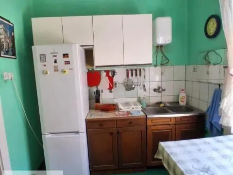 Prodaja, kuća, 150m², Perlez, Zrenjanin - image 19