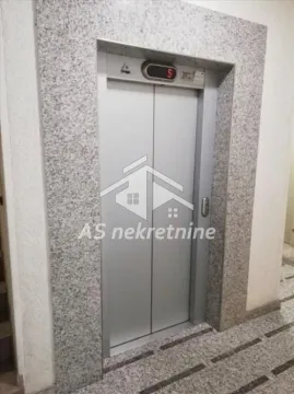 Rent, four bedroom apartment, 130m², Slavija, Vračar Sve Podlokacije - image 17