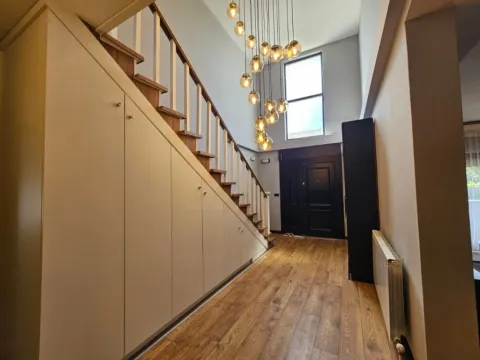 Izdavanje, kuća, 380m², Zeta, Podgorica - image 9