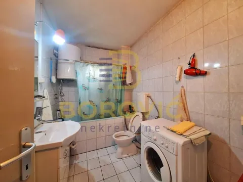Sale, house, 259m², Voždovac Sve Podlokacije, Beograd - image 19