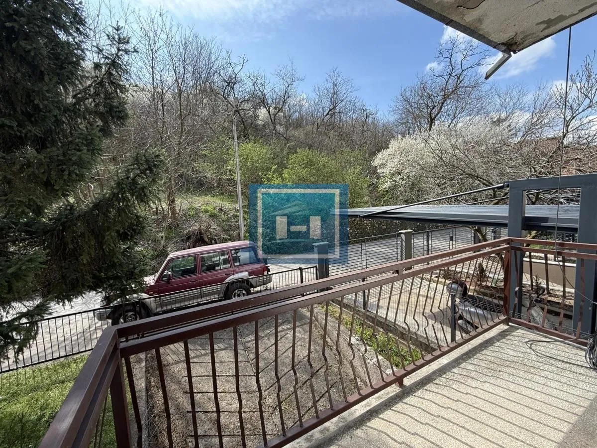 Sale, house, 257m², Strelište, Jagodina