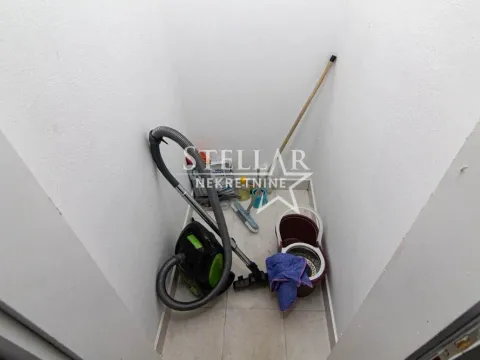Izdavanje, kuća, 250m², Zagorič, Podgorica - image 21