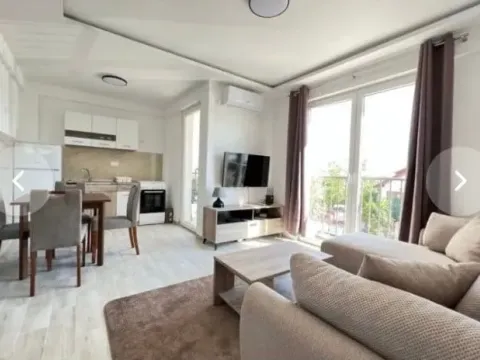 Izdavanje, jednosoban stan, 38m², Marići, Tivat - image 2