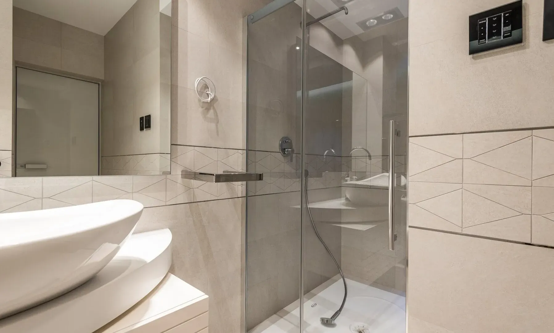 Sale, two bedroom apartment, 107m², Centar, Budva