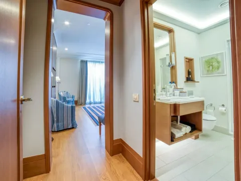 Sale, four bedroom apartment, 600m², Porto Montenegro, Tivat - image 29