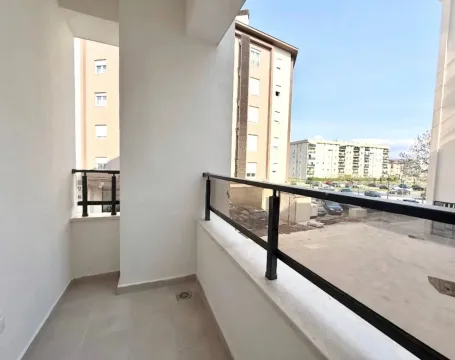 Sale, two bedroom apartment, 73m², Podgorica, Crna Gora - image 12