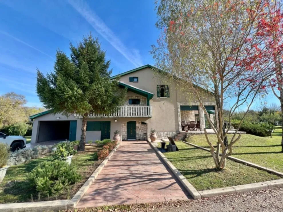 Prodaja, kuća, 330m², Centar, Danilovgrad