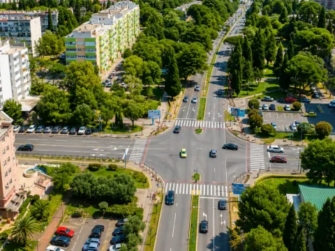 Prodaja, dvosoban stan, 84m², Preko Morače, Podgorica - image 1