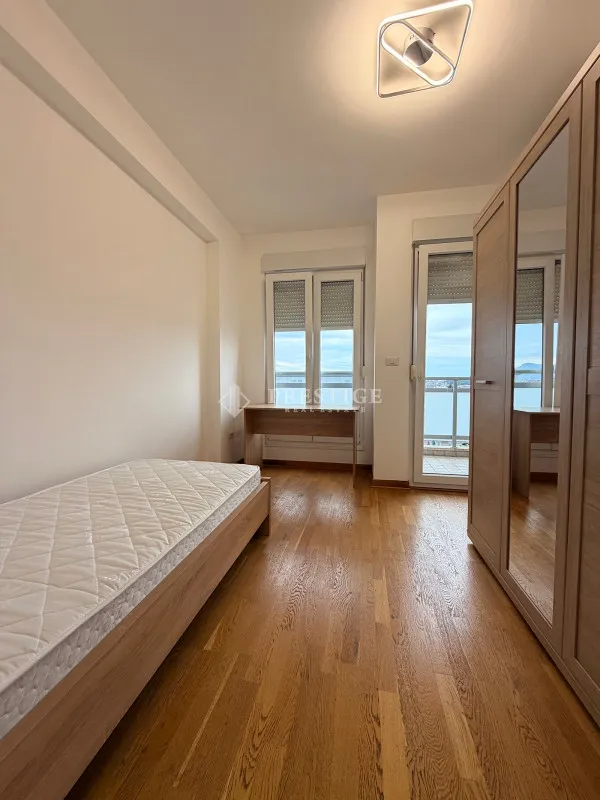 Rent, two bedroom apartment, 68m², City Kvart, Podgorica