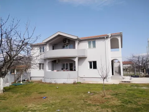 Two-story family house with a spacious yard and balconies. - image 20