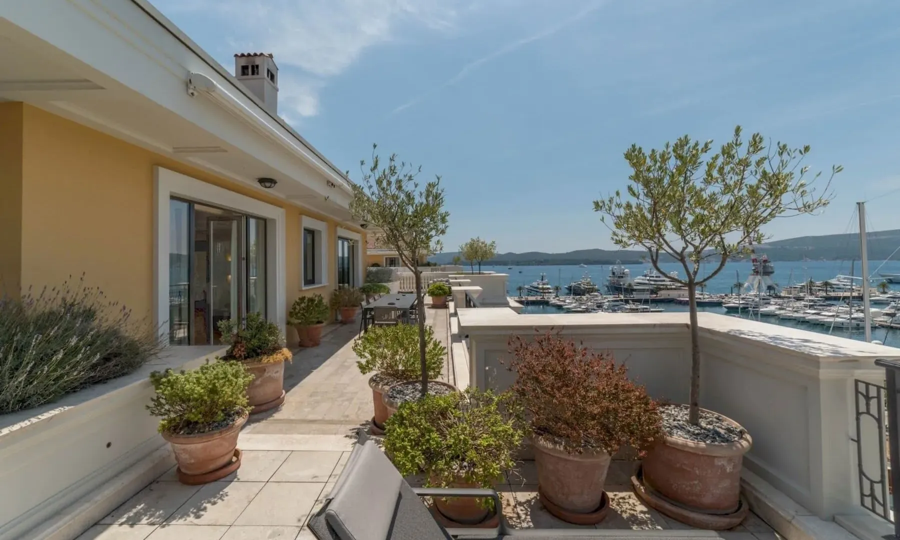 Sale, four bedroom apartment, 600m², Porto Montenegro, Tivat