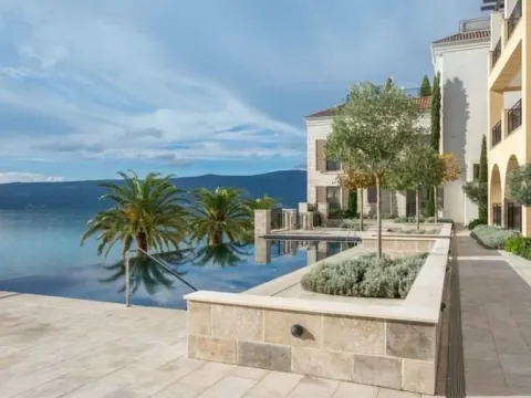 Prodaja, jednosoban stan, 77m², Porto Montenegro, Tivat - image 9