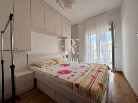 Izdavanje, jednosoban stan, 50m², City Kvart, Podgorica - image 7