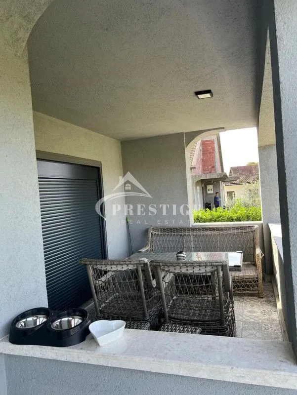 Prodaja, kuća, 370m², Zeta, Podgorica