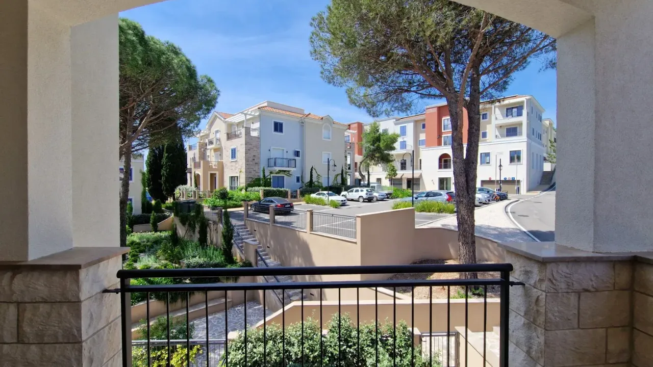 Prodaja, stan, 57m², Tivat, Crna Gora