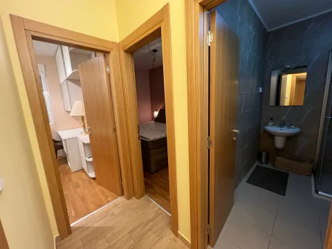 Izdavanje, dvosoban stan, 58m², Dalmatinska ulica, Podgorica - image 14