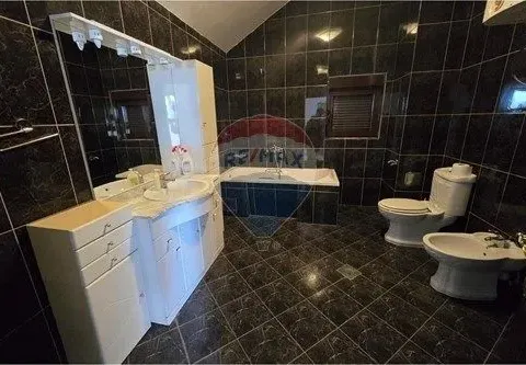 Izdavanje, kuća, 280m², Gorica C, Podgorica - image 23