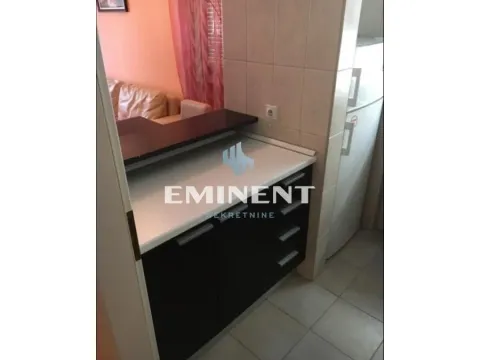 Rent, two bedroom apartment, 43m², Palilula Sve Podlokacije, Beograd - image 3