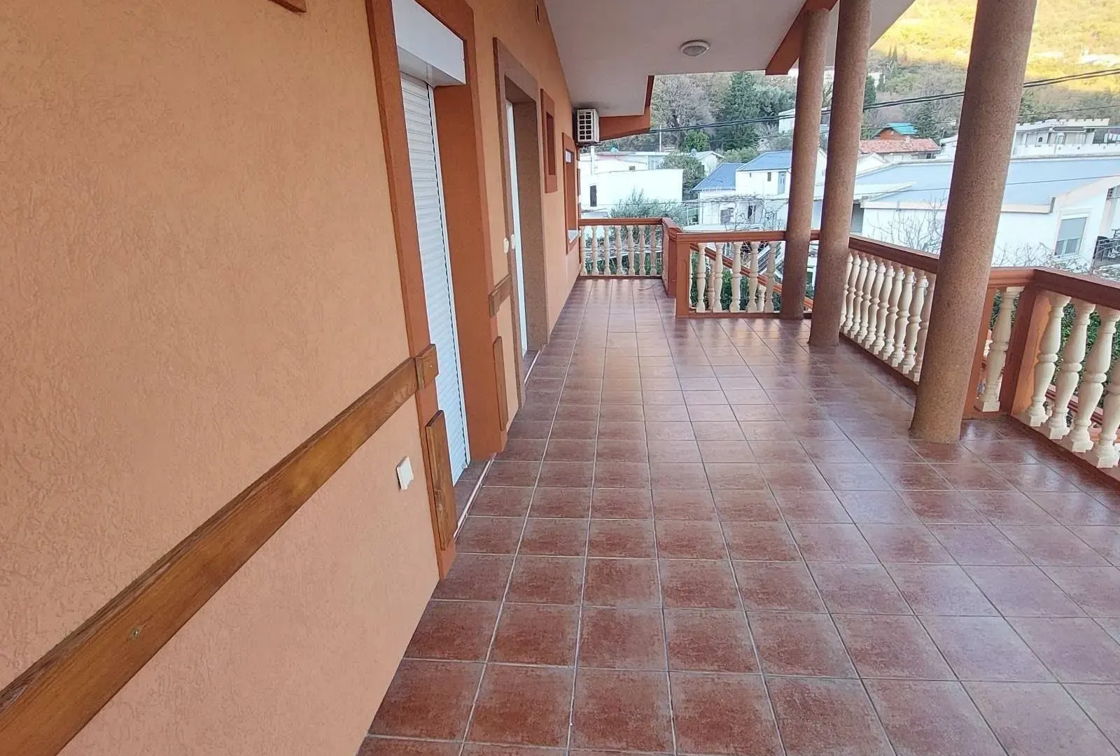 Prodaja, kuća, 610m², Sutomore, Bar