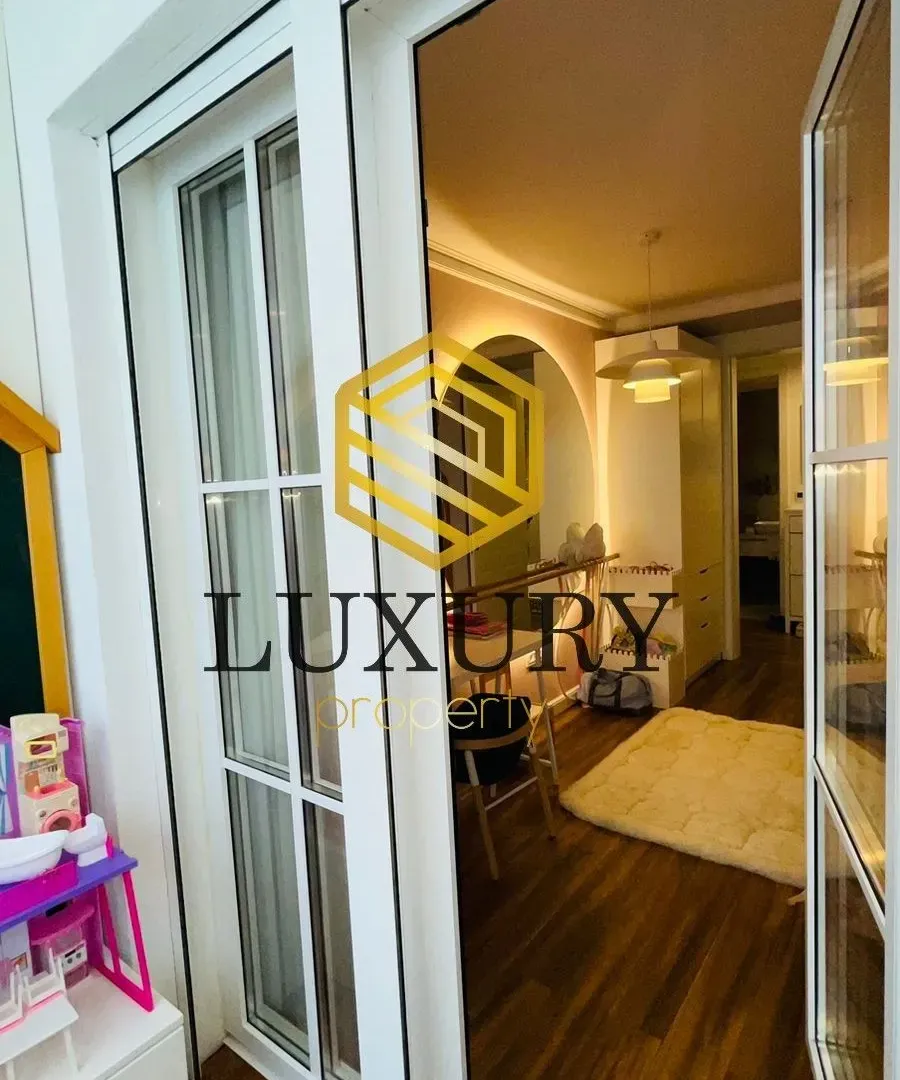 Prodaja, trosoban stan, 122m², Centar, Podgorica